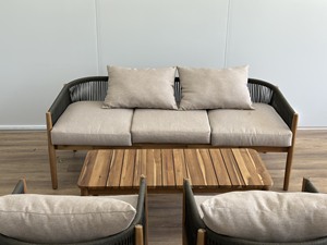 Juego minimalista de sofás convertibles de madera para salas de estar al aire libre, cojines suaves para apartamentos u hoteles - Product Image 3