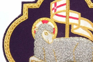 Emblema DE LA IGLESIA litúrgica, Cordero de Dios, Agnus Dei, apliques bordados a mano para vestimenta en terciopelo púrpura - Product Image 5