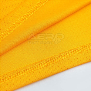 Conjunto de uniforme de baloncesto personalizable para adultos, camisetas y pantalones cortos transpirables, opciones de talla grande disponibles para deportes de equipo - Product Image 6