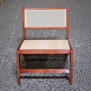Modern Minimalist Ash Wood and Mesh Lounge Chair for Home & Hotel Use - Product Image 5