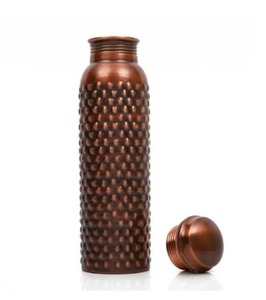 330 GM Ant. Bouteille en cuivre diamant 1L à prix fiable Où l'élégance rencontre l'hydratation sous la forme la plus raffinée, Ant - Product Image 6