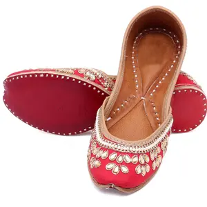 Desain kustom alas kaki antiselip Mode Tinggi sepatu Khussa Punjabi sandal Jutti Flip Flop datar wanita untuk wanita