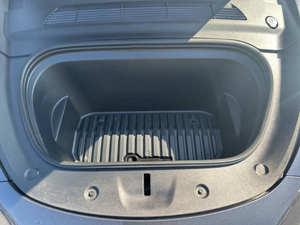 2023 T * esla Modèle Y d'occasion longue portée - Product Image 5