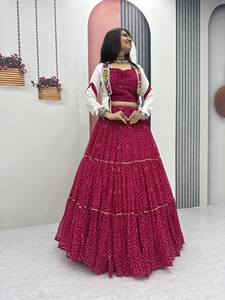 Lanzamiento de Ropa Festiva Moderna: Lehenga Choli en Tela Georgette Bandhej con Trabajo Manual Real y Adornos de Espejos para Fiestas - Product Image 4