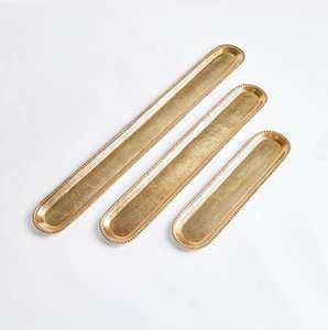 Plateau de service élégant en métal aluminium avec finition or brillant pour les fêtes de mariage, les festivals, la pendaison de crémaillère et les cadeaux - Product Image 1