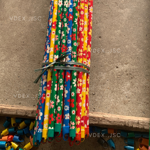 Manche de balai enduit de PVC de poteau en bois d'eucalyptus de Style indien avec bâton de pelle à poussière de conception de fleur de panda en bois couleur article ménager - Product Image 2