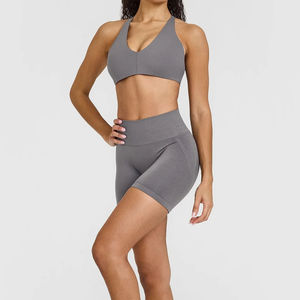 Conjunto Deportivo sin Costuras con Logotipo Personalizado, Pantalones Cortos Deportivos de Cintura Alta con Costura Interior de 4.5 Pulgadas y Sujetador Deportivo, Ropa Deportiva para Gimnasio, Yoga, Venta al por Mayor - Product Image 4