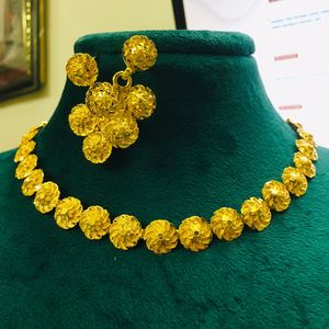 Nueva tendencia 18K chapado en oro piedra roja conjunto de joyas de moda flor mujeres boda fiesta regalo cadenas de acero inoxidable único - Product Image 5