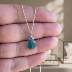Collar de compromiso con colgante de turmalina verde azulado en forma de lágrima, colgante pequeño facetado de plata de ley 925, minimalista - Product Image 6