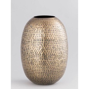 Finition de couleur argentée Argent brillant poli Dernier modèle Arrivée Designer Vase à fleurs en métal de haute qualité de l'Inde - Product Image 6