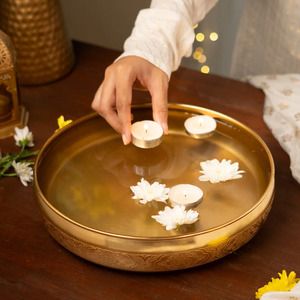 Diseño único Forma redonda Latón macizo Urli La mejor calidad Tamaño personalizado Flor de latón Urli para boda - Product Image 4