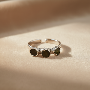 Elegant <b>Silver</b> Plated Vintage-Inspired Fashion <b>Ring</b> with Stone Detailing for Resale Appeal - Product Image 3