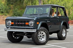 Bonne affaire pour un Ford Bronco 1977 restauré, moteur V8 Stroker de 347 pouces cubes, nombreuses modifications - Product Image 4