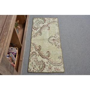 Tapis de 1,6 x 3,8 pieds, tapis turc vintage, tapis oriental vert et marron - Product Image 1