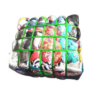Ballots de T-shirts d'occasion directement de l'usine, provenant d'un fournisseur de Guangzhou, balles de 100 kg, T-shirts usagés triés par saison (été, hiver, mix) - Product Image 1
