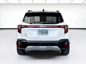 SUV Seltos S 2024 d'occasion, blanc, 5 places, transmission automatique, phares LED, pneus R18, conduite à gauche, intérieur tissu, à vendre - Product Image 4