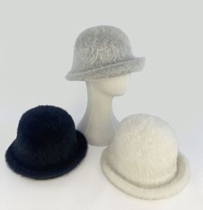 Chapeaux Bob en Laine Personnalisés pour Femmes – Modèles Peintre Tendance et Colorés - Product Image 2