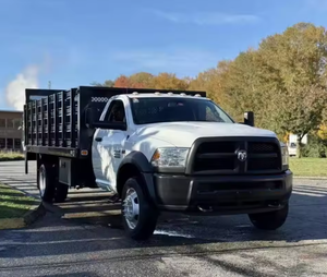 Camión de plataforma plana RAM 4500 usado de 2015, listo para trabajar, con plataforma elevadora Waltcoo y plataforma de 16 pies, LHD/RHD, envío a todo el mundo - Product Image 1