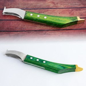 Vente chaude couteau à boucle de maréchal-ferrant pour chevaux lame en acier robuste coupe du sabot nettoyage couteau à manche en bois dur poli antidérapant - Product Image 4