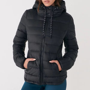 Veste mi-cuisse matelassée géométrique personnalisée pour femmes Veste d'extérieur spéciale hiver avec capuche détachable et fermeture éclair Vente en gros - Product Image 1