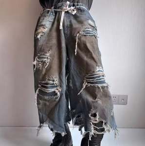 Shorts longs amples pour hommes, style cargo en denim déchiré, vintage, délavé, tendance streetwear, pantalon d'été - Product Image 3