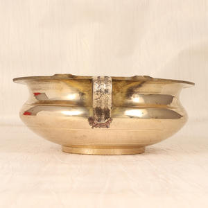 Bol en laiton traditionnel indien du sud doré fait à la main Pots de jardin Urli décoration de la maison ornements SNI-210 - Product Image 6