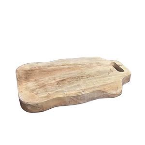 Planche à découper en bois à l'aspect unique Planche à découper en bois de forme irrégulière en résine rustique vintage design exclusif - Product Image 6