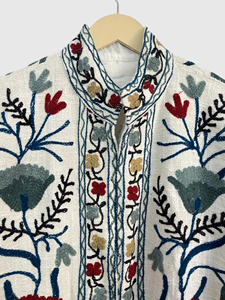 Veste florale brodée pour femmes grandes tailles, col mandarin, manches longues, coton, style Prairie Chic, pour le printemps - Product Image 5