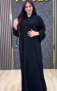 Élégant modeste brodé à la main femmes belles pintucks et pierre travail Abayas robes traditionnelles formelles tissu respirant - Product Image 2