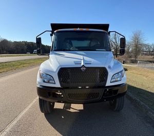 Camión Volquete Internacional MV607 2024 2023 2020 de 5/6 Yardas 6x4, Listo para Usar - Product Image 1