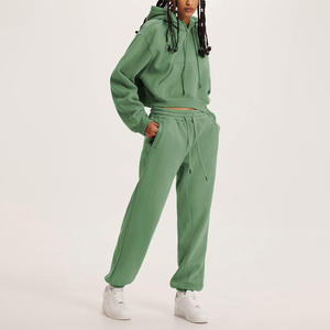 Sudadera recortada para mujer, traje personalizado de dos piezas con personalización de logotipo, ropa deportiva cómoda y elegante para entrenamiento - Product Image 6