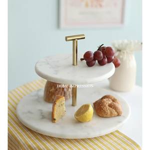 Présentoir de gâteau en laiton en forme de fleur très exigeant fabriqué à la main présentoir à gâteau métallique de grande taille de concepteur de luxe martelé - Product Image 2