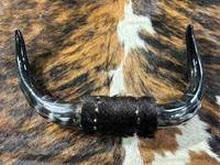 Grandes cornes de boeuf noires faites à la main d'Inde larges cornes de taureau décoratives pour la grotte de l'homme de ferme ou le décor à thème occidental