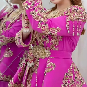 NUEVO BORDADO EN CHAQUETA DE COLOR FUCSIA Y VESTIDO KARAKOU CON Cuentas De Cristal Adornadas, piedra, Trabajo Dabka PARA Boda = 2024 - Product Image 1
