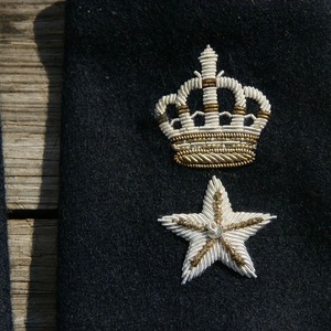 Insignias de Tela Bordadas Personalizadas OEM con Hilo Metálico, Decoración de Encaje para Prendas, Bajo MOQ, Forma y Tamaño Personalizados - Product Image 2