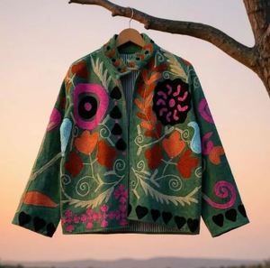 Nueva Chaqueta Suzani de Moda con Bordado a Mano, Última Colección de Ropa para Mujer, Proveedor de Chaquetas Suzani Boho, Venta al por Mayor y Fabricante - Product Image 3
