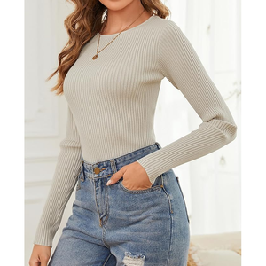 Suéter de cuello redondo transpirable de corte clásico para mujer, manga larga, algodón supersuave, cuello redondo sostenible, logotipo frontal, estilo informal de invierno - Product Image 3