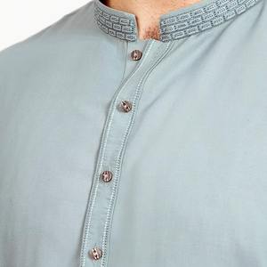 Vente en gros de salwar kameez traditionnels pour hommes en teal poussiéreux pour les tenues de fête d'hiver, les mariages, les rassemblements de l'Aïd et les événements culturels - Product Image 3