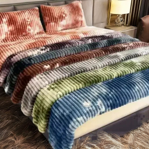 Coperta morbida in microfibra Raschel 180x200 cm | Design moderno | Per uso letto o aereo - Product Image 1