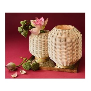 Lámpara de escritorio entrelazada de ratán, diseño personalizado, Decoración de mesa de mimbre e iluminación con diseño creativo - Product Image 1