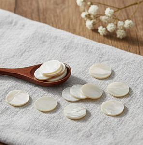 แผ่นเปลือกหอยมุกธรรมชาติทรงกลมแบน สำหรับโรงงานผลิตเครื่องประดับ ขายส่ง ส่งออก สำหรับผู้ซื้อ - Product Image 1