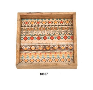 Plateau à fruits en bois avec poignée en métal - Product Image 6