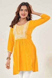 Short de travail imprimé en rayonne avec broderie Kurti By FabZone - Product Image 4