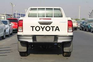 Camioneta Toyota Hilux Blanca Usada 2025, 2.7L Gasolina, Doble Cabina, 4X4, Transmisión Automática |   Listo para Exportar - Product Image 6