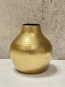 Deco 79 Gold Distressed Metal <b>Vase</b> <b>Set</b> with 3D Triangle Geometric Patterns for Elegant Home Decor - Product Image 6
