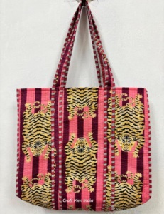 Sac fourre-tout matelassé de voyage léger noir pour femmes sac à main de rembourrage matelassé doux sac fourre-tout matelassé - Product Image 5