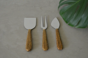 Juego de cuchillos para queso de acero inoxidable con diseño de mango dorado único a precio mayorista con personalización - Product Image 2