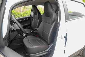 Pick-up compact essence d'occasion 2025, 5 portes, 6 places, transmission intégrale/4x4, conduite à gauche, sièges en cuir, toit ouvrant panoramique, exportation - Product Image 5