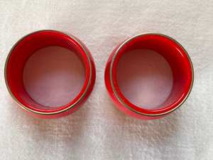 Servilleteros rojos, anillado de plástico y metal, vintage, Juego de 2 - Product Image 5