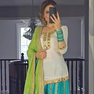 เสื้อใส่ทำงานและกระจกถือด้วยมือผ้าจอร์เจีย - Product Image 1